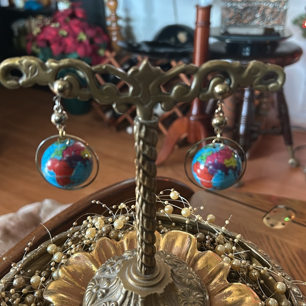 Vintage Dangling Orbiting World Globe Earrings - Gem